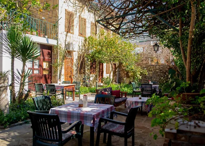 Begonville Guest house Side