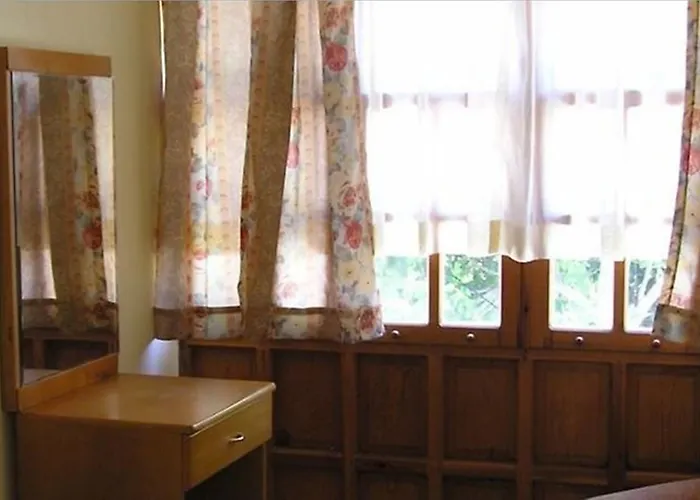 Begonville Guest house Side