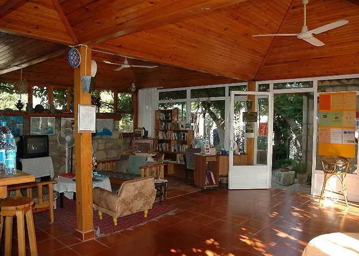 Πανσιόν Begonville 2*